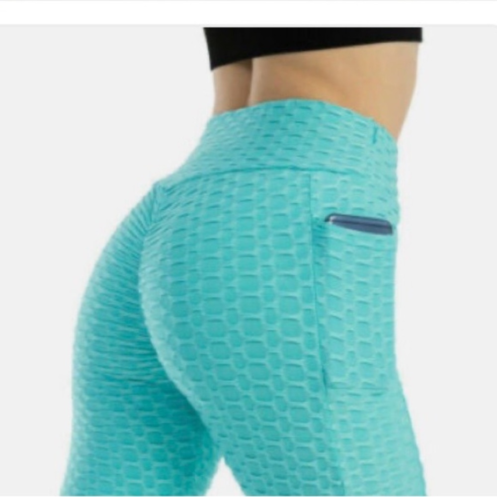 Stretchy booty lifting Textured Leggings